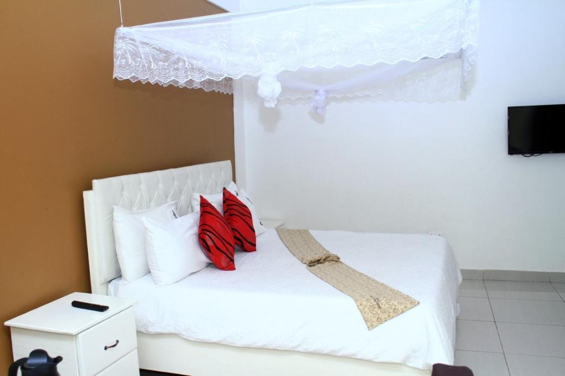 Garden Courts Hotel Masaka المظهر الخارجي الصورة