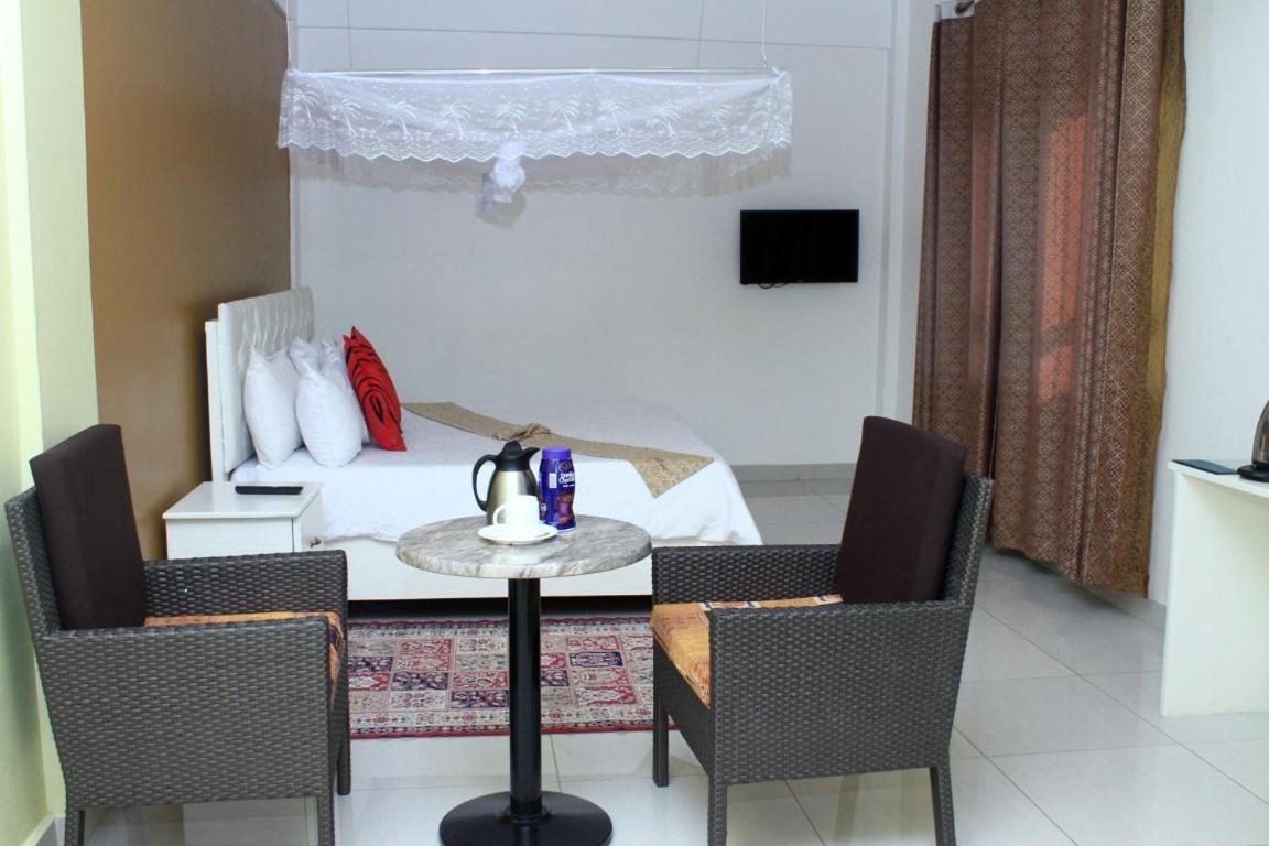 Garden Courts Hotel Masaka المظهر الخارجي الصورة