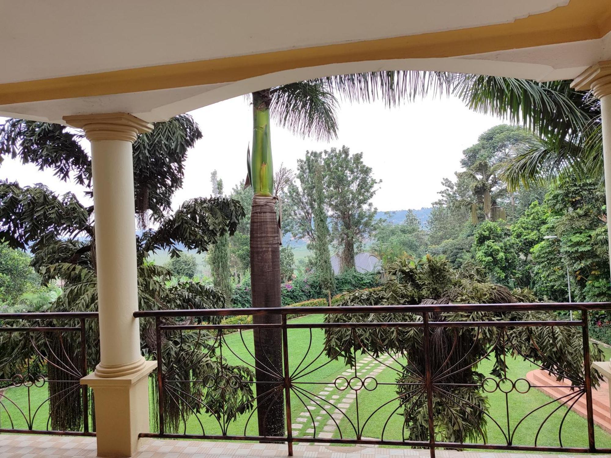 Garden Courts Hotel Masaka المظهر الخارجي الصورة