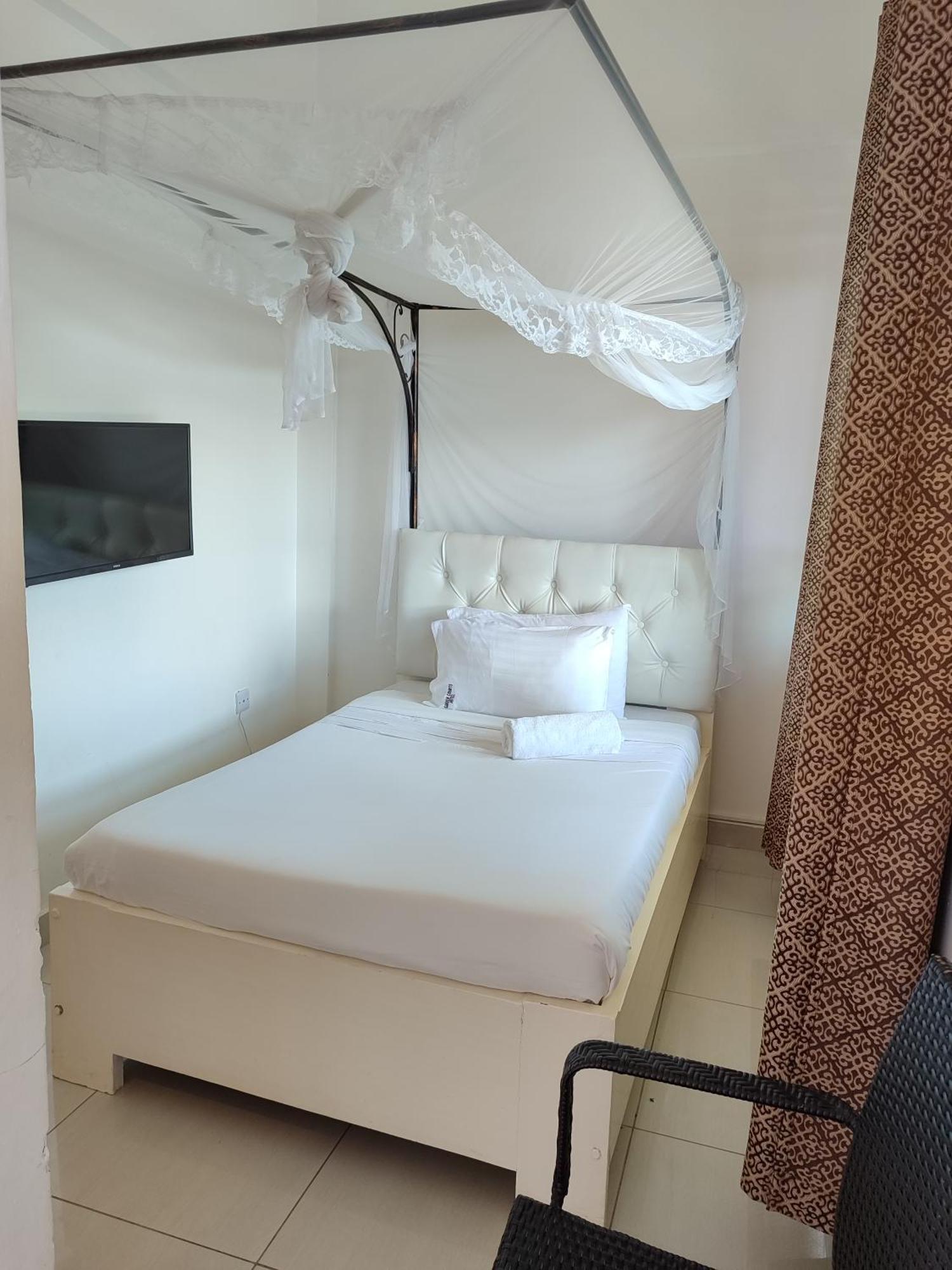 Garden Courts Hotel Masaka المظهر الخارجي الصورة
